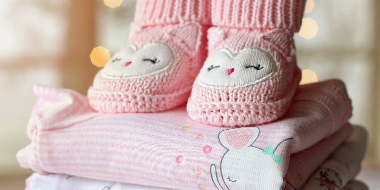 Comment choisir des vêtements pour bébé ?