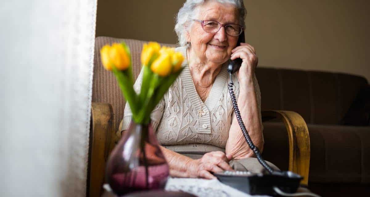 Seniors : comment veiller sur vos proches à distance ?